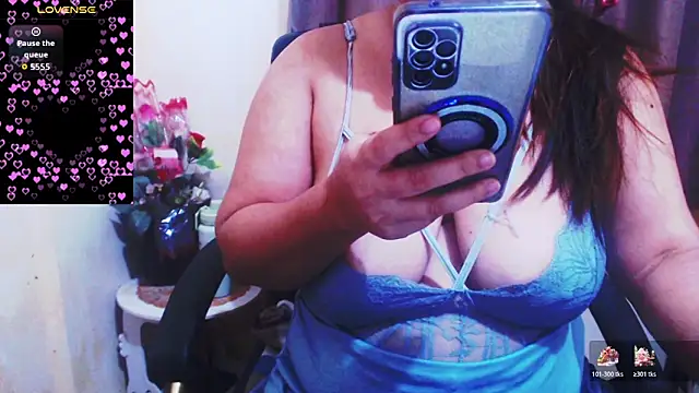 Snapshot of Alliayah_Hollyx chatting on November 10, 10:42 pm Alliayah Hollyx online show from November 10, 10:42 pm