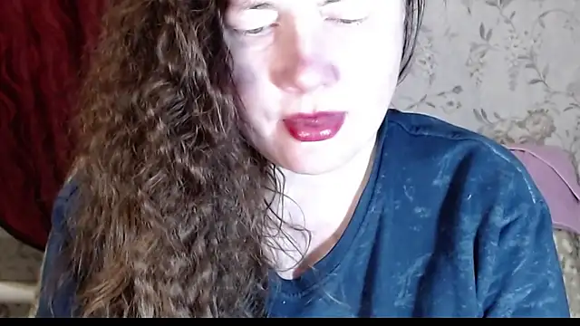 EmilyDoth online show from March 27, 3:56 pm