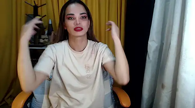 Snapshot of Deliciouscumsxz chatting on December 13, 9:46 am Deliciouscumsxz online show from December 13, 9:46 am