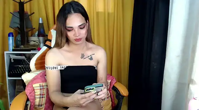 Snapshot of Deliciouscumsxz chatting on February 27, 12:54 am Deliciouscumsxz online show from February 27, 12:54 am