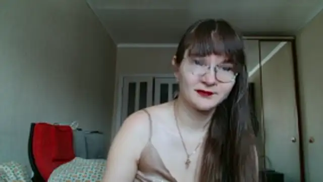 KiraGoldens online show from March 30, 6:03 am