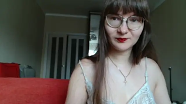 KiraGoldens online show from April 4, 6:33 am