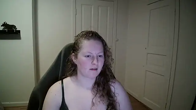 Snapshot of Girlnina-1995 chatting on January 7, 6:45 pm Girlnina-1995 online show from January 7, 6:45 pm