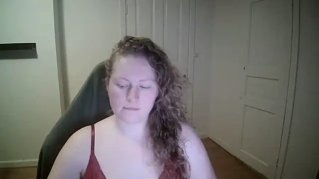 Snapshot of Girlnina-1995 chatting on January 13, 7:21 pm Girlnina-1995 online show from January 13, 7:21 pm