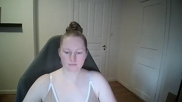 Girlnina-1995 online show from February 5, 1:44 pm