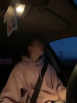 Snapshot of Girlnina-1995 chatting on November 7, 5:40 am Girlnina-1995 online show from November 7, 5:40 am