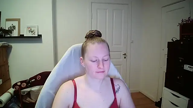 Girlnina-1995 online show from February 19, 10:11 am