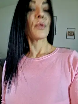 AryaSummersReal online show from March 3, 8:38 am