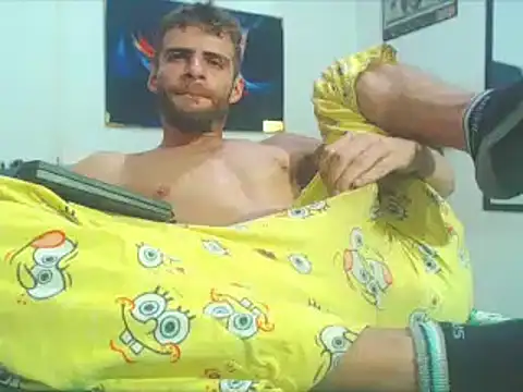 Snapshot of maihton_xx chatting on December 18, 4:20 am maihton xx online show from December 18, 4:20 am