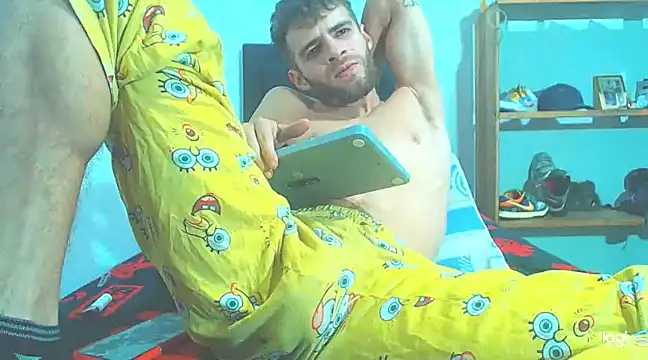 Snapshot of maihton_xx chatting on January 26, 2:14 am maihton xx online show from January 26, 2:14 am