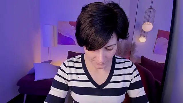 Snapshot of LorenDaze chatting on December 22, 7:49 am LorenDaze online show from December 22, 7:49 am