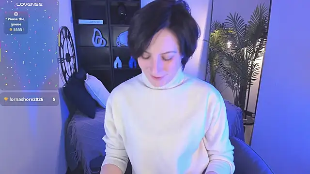 Snapshot of LorenDaze chatting on January 9, 7:55 am LorenDaze online show from January 9, 7:55 am