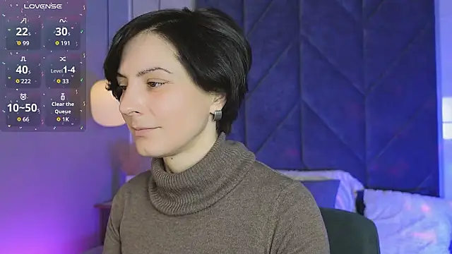 Snapshot of LorenDaze chatting on February 10, 7:45 am LorenDaze online show from February 10, 7:45 am