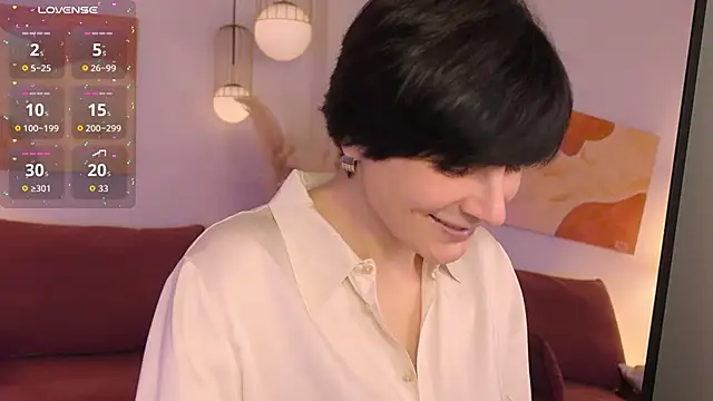 LorenDaze online show from April 3, 2:04 pm