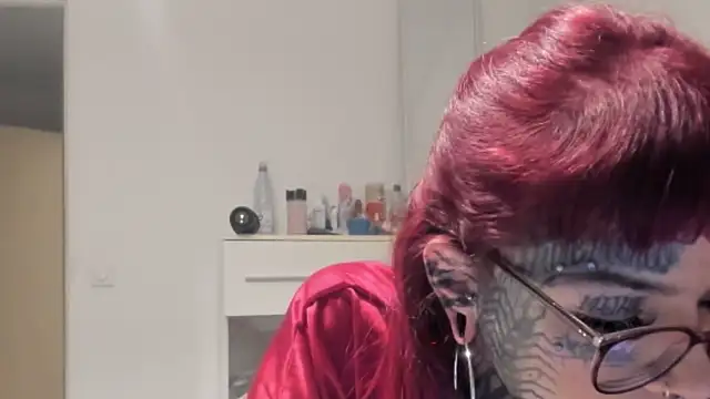 Snapshot of tamarapervert chatting on February 4, 6:14 pm tamarapervert online show from February 4, 6:14 pm