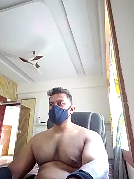 Snapshot of kaizercool1 chatting on December 17, 6:19 am kaizercool1 online show from December 17, 6:19 am