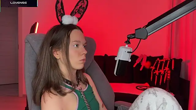 DivineBite online show from October 27, 12:20 pm