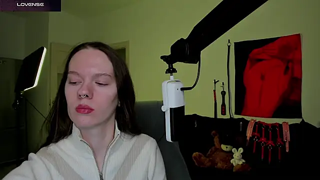 DivineBite online show from March 20, 4:23 pm