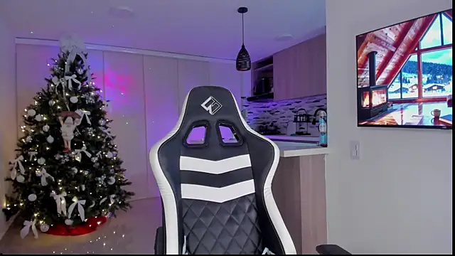 liagirl cute online show from January 10, 4:36 am