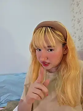 Pinkie Princes online show from December 20, 9:00 pm