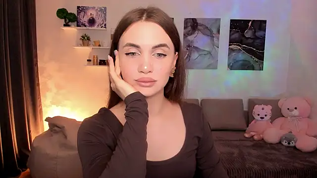 aPieceOfJoy online show from April 18, 3:32 am