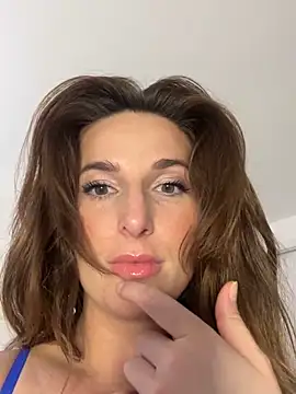 Snapshot of Thescorpionfr chatting on January 17, 12:10 am Thescorpionfr online show from January 17, 12:10 am