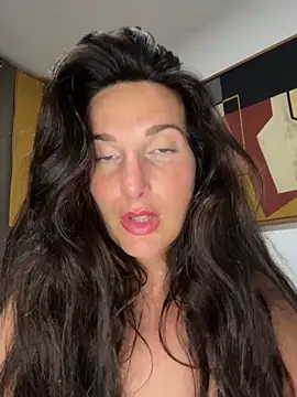 Snapshot of Thescorpionfr chatting on February 23, 7:38 pm Thescorpionfr online show from February 23, 7:38 pm