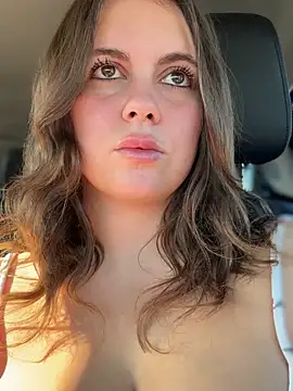 Snapshot of Samantha_official chatting on January 11, 10:09 am Samantha official online show from January 11, 10:09 am