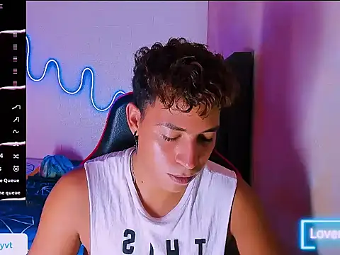 dilan js online show from April 22, 11:39 pm