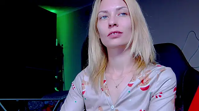 karo123421 online show from October 5, 8:07 pm