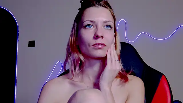 karo123421 online show from October 30, 8:31 pm