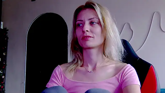 karo123421 online show from November 7, 8:47 am