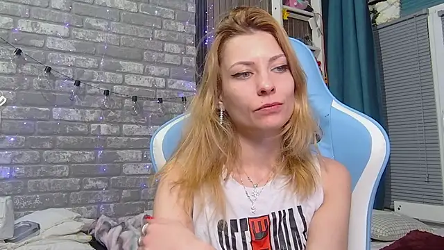 karo123421 online show from February 10, 8:35 pm