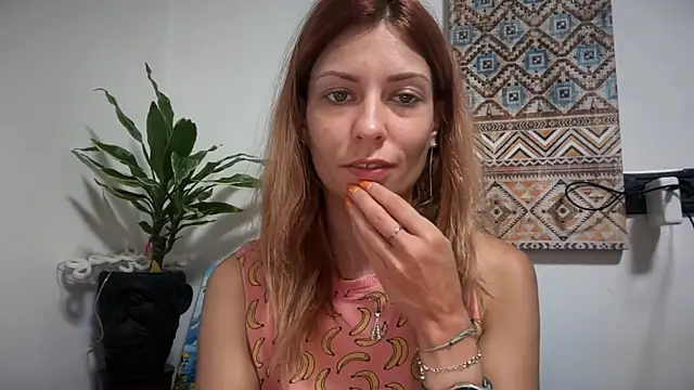 Snapshot of karo123421 chatting on July 3, 5:36 am karo123421 online show from July 3, 5:36 am