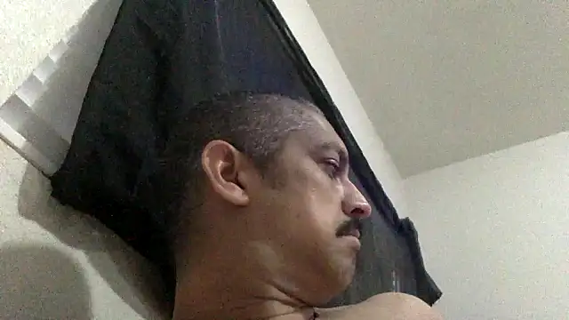 Snapshot of Vision1285 chatting on December 27, 7:03 pm Vision1285 online show from December 27, 7:03 pm