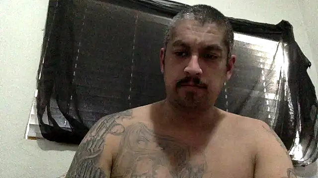 Snapshot of Vision1285 chatting on January 1, 6:16 pm Vision1285 online show from January 1, 6:16 pm