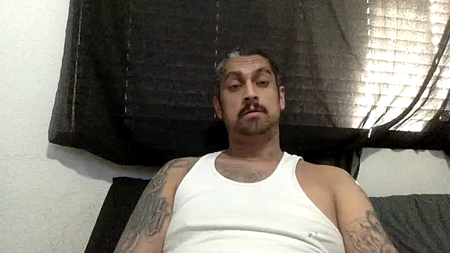 Snapshot of Vision1285 chatting on January 7, 10:30 pm Vision1285 online show from January 7, 10:30 pm