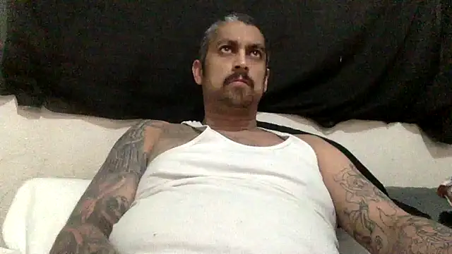 Snapshot of Vision1285 chatting on January 8, 2:56 pm Vision1285 online show from January 8, 2:56 pm