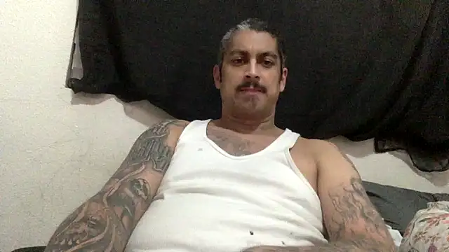 Snapshot of Vision1285 chatting on January 12, 8:25 am Vision1285 online show from January 12, 8:25 am