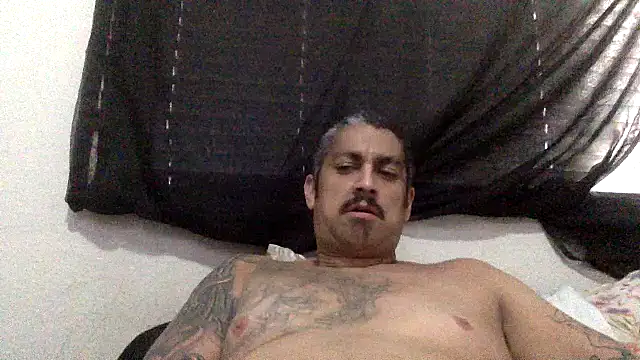 Snapshot of Vision1285 chatting on January 12, 8:36 pm Vision1285 online show from January 12, 8:36 pm