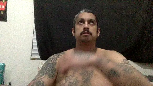 Snapshot of Vision1285 chatting on January 16, 7:28 am Vision1285 online show from January 16, 7:28 am