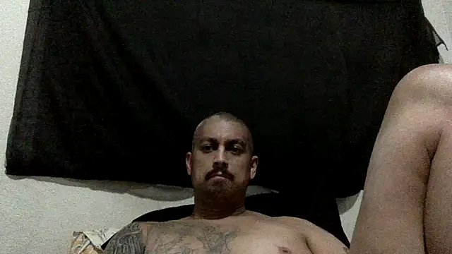 Snapshot of Vision1285 chatting on January 20, 3:37 am Vision1285 online show from January 20, 3:37 am