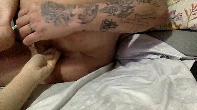 Snapshot of Vision1285 chatting on February 7, 2:19 am Vision1285 online show from February 7, 2:19 am