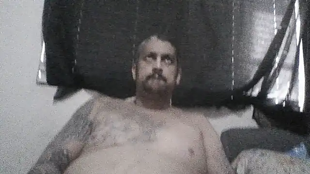 Snapshot of Vision1285 chatting on February 9, 8:34 pm Vision1285 online show from February 9, 8:34 pm