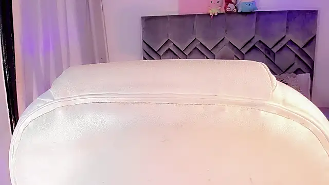 LeyXandrabraz online show from February 2, 10:17 pm