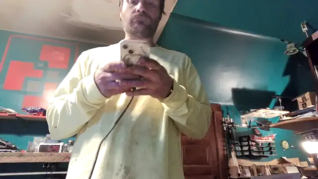 charactrzero online show from November 10, 12:53 am