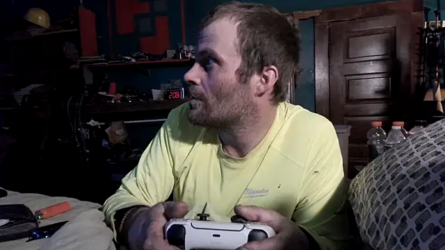 charactrzero online show from November 28, 1:30 am