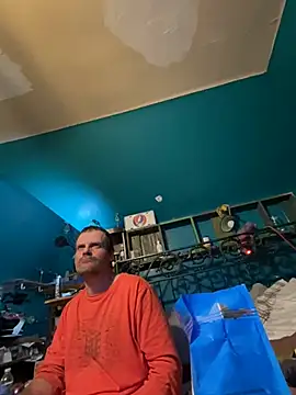 charactrzero online show from April 13, 2:06 am