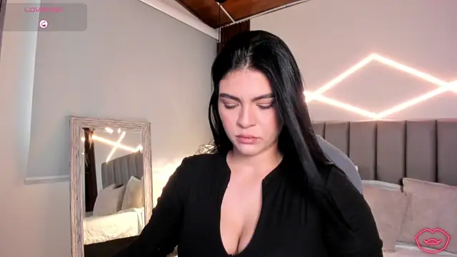 Veronicalanx1 online show from April 10, 11:37 am