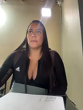 kendall 52 online show from March 6, 3:19 pm